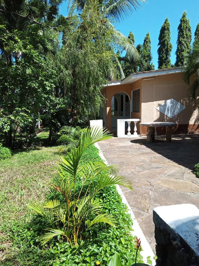 Kamsons Villa, Serena Road Mombasa Exterior photo